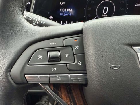 Used 2024 Cadillac Escalade Luxury image 23