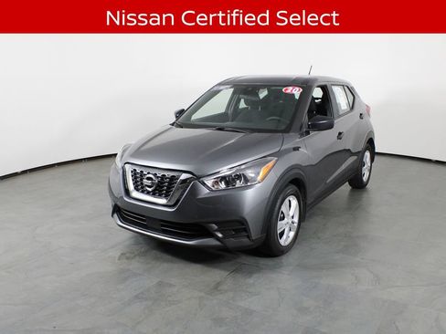 Certified 2020 Nissan Kicks S FWD image 2