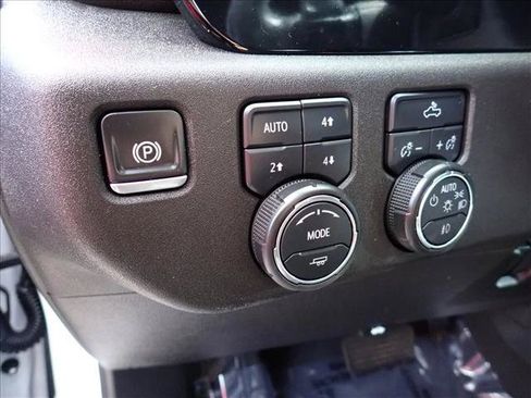 Used 2024 Chevrolet Silverado 1500 RST AWD/4WD image 16