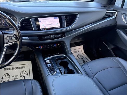 Used 2022 Buick Enclave Premium image 44