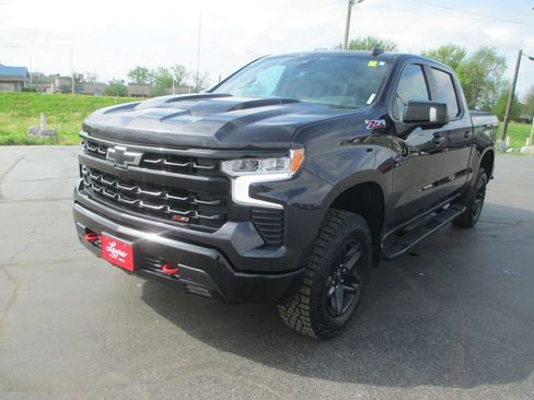 Used 2022 Chevrolet Silverado 1500 LT Trail Boss w/ LT Trail Boss Premium Package image 13