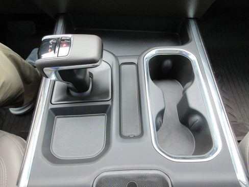 Certified 2024 Chevrolet Silverado 1500 LTZ image 32