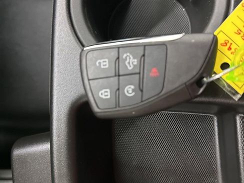 Used 2025 Chevrolet Silverado 1500 LT image 33