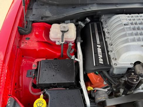 Used 2016 Dodge Charger SRT Hellcat RWD image 12