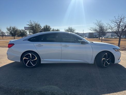 Used 2022 Honda Accord Sport image 7