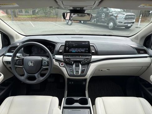 Certified 2026 Honda Odyssey EX-L image 8