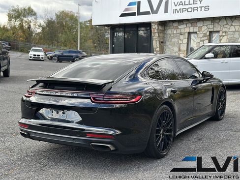 Used 2017 Porsche Panamera 4 AWD/4WD image 5