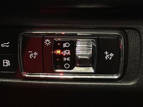 Used 2025 Lincoln Corsair Grand Touring w/ Equipment Group 301A AWD/4WD image 34
