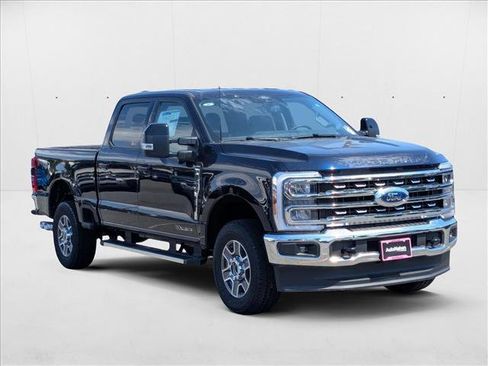 New 2025 Ford F250 Lariat w/ FX4 Off-Road Package image 7