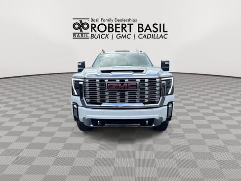 New 2026 GMC Sierra 2500 Denali w/ Denali Reserve Package AWD/4WD image 3