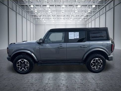Used 2023 Ford Bronco Outer Banks AWD/4WD image 2