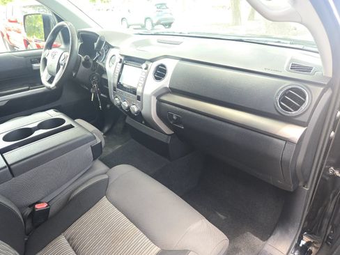 Used 2016 Toyota Tundra SR5 w/ Tow Package RWD image 14