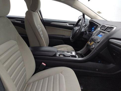 Used 2018 Ford Fusion S image 21