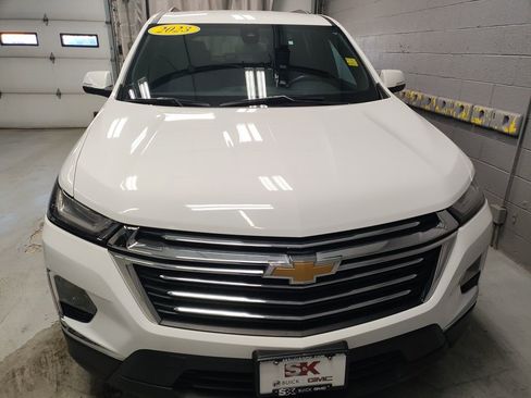 Used 2023 Chevrolet Traverse LT image 6