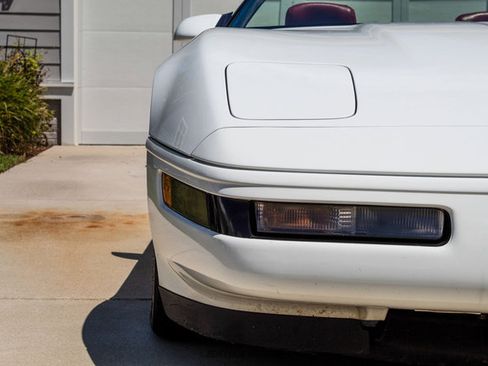 Used 1991 Chevrolet Corvette Convertible RWD image 47