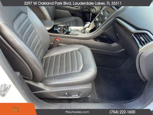 Used 2015 Ford Fusion SE w/ Equipment Group 202A AWD/4WD image 34