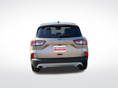 Used 2020 Ford Escape SE image 4