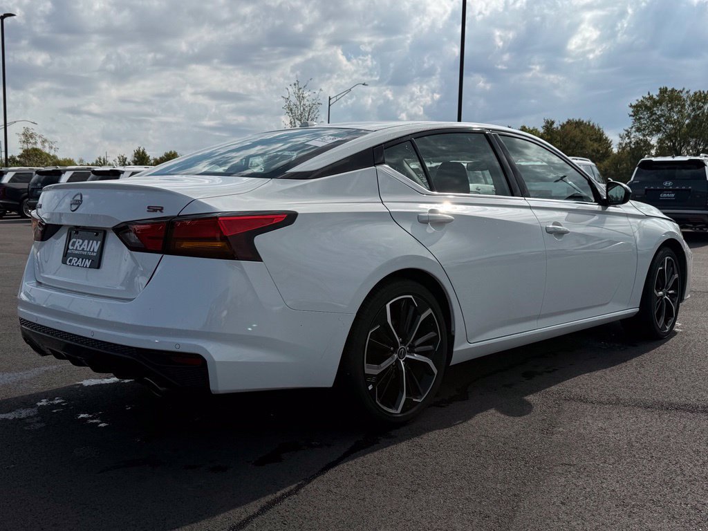 Used 2025 Nissan Altima 2.5 SR FWD image 5