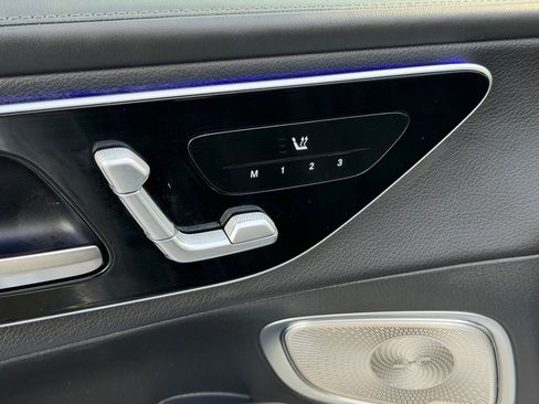 Used 2024 Mercedes-Benz GLC 300 4MATIC image 18