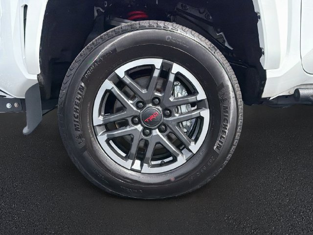 Used 2025 Toyota Tacoma TRD Sport AWD/4WD image 30