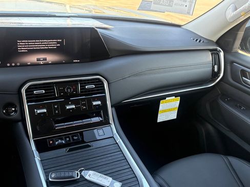 New 2026 Nissan Armada SV image 12