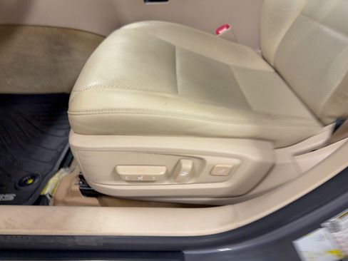 Used 2015 Lexus ES 350 w/ Premium Package FWD image 16