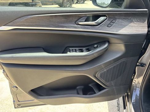 New 2025 Jeep Grand Cherokee L Limited AWD/4WD image 21