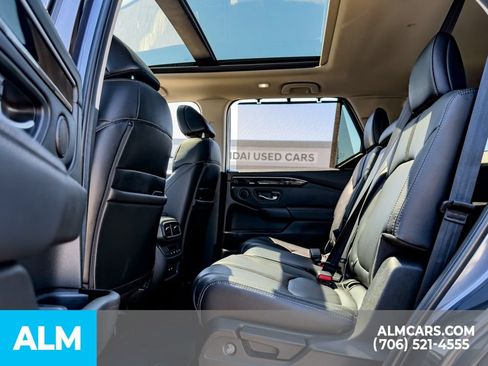 Used 2024 Honda Pilot Touring image 14