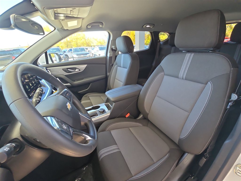 New 2026 Chevrolet Blazer LT w/ Convenience Package AWD/4WD image 19