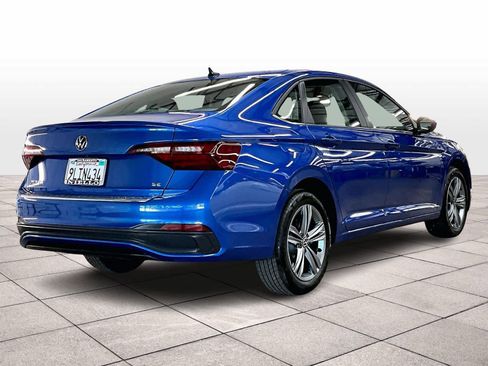 Used 2024 Volkswagen Jetta SE image 15