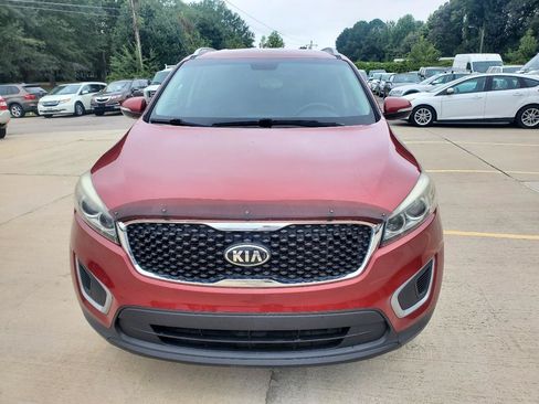 Used 2017 Kia Sorento FWD w/ LX Convenience Package image 2