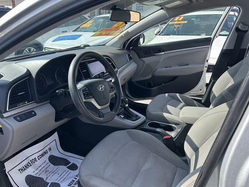 Used 2018 Hyundai Elantra SE w/ SE Connectivity Package 04 image 27