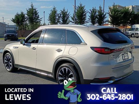 Used 2024 MAZDA CX-90 Plug-In Hybrid w/ Premium Plus image 11