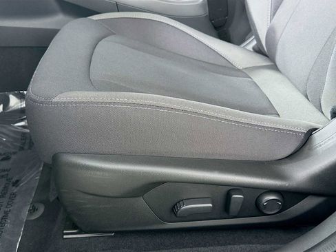 Certified 2025 Subaru Crosstrek 2.0i Premium image 17