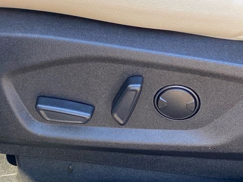 Certified 2024 Ford Edge SEL w/ Convenience Package image 12