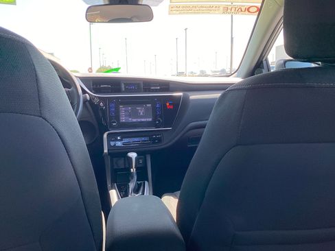 Certified 2018 Toyota Corolla LE FWD image 13