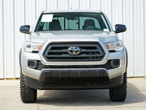 Used 2022 Toyota Tacoma SR w/ SX Package image 6