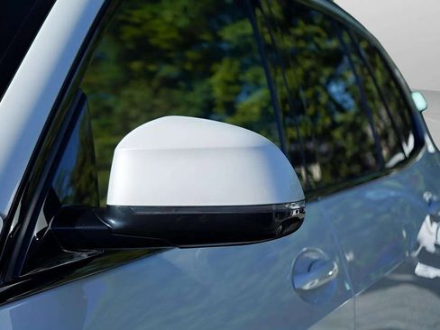 Used 2021 BMW X5 xDrive40i w/ M Sport Package image 58