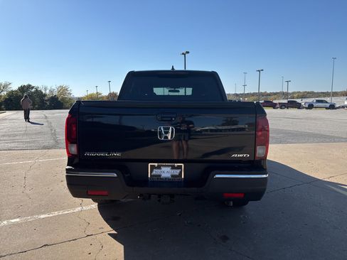 Used 2019 Honda Ridgeline Sport image 4