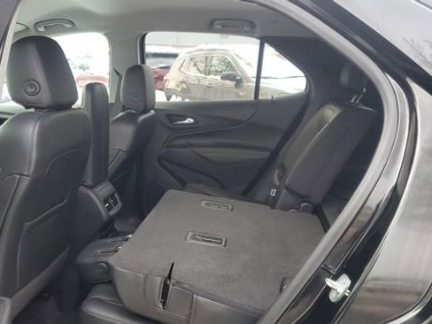 Used 2018 Chevrolet Equinox Premier image 21