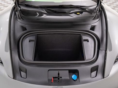 Used 2021 Porsche Taycan Turbo S image 29