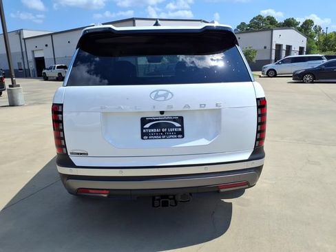 New 2027 Hyundai Palisade SEL FWD image 3