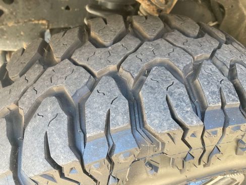 Used 2020 Ford F150 XLT image 38