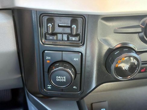 Used 2024 Ford F350 XLT w/ XLT Premium Package AWD/4WD image 27