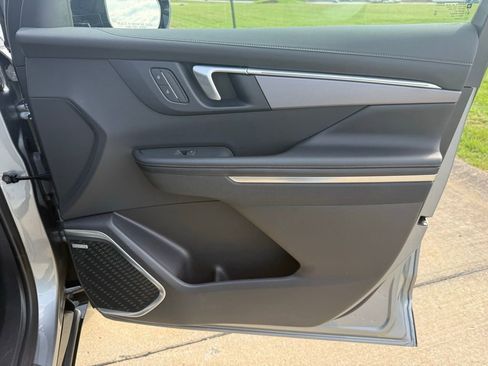 Used 2025 Buick Enclave Sport Touring image 22