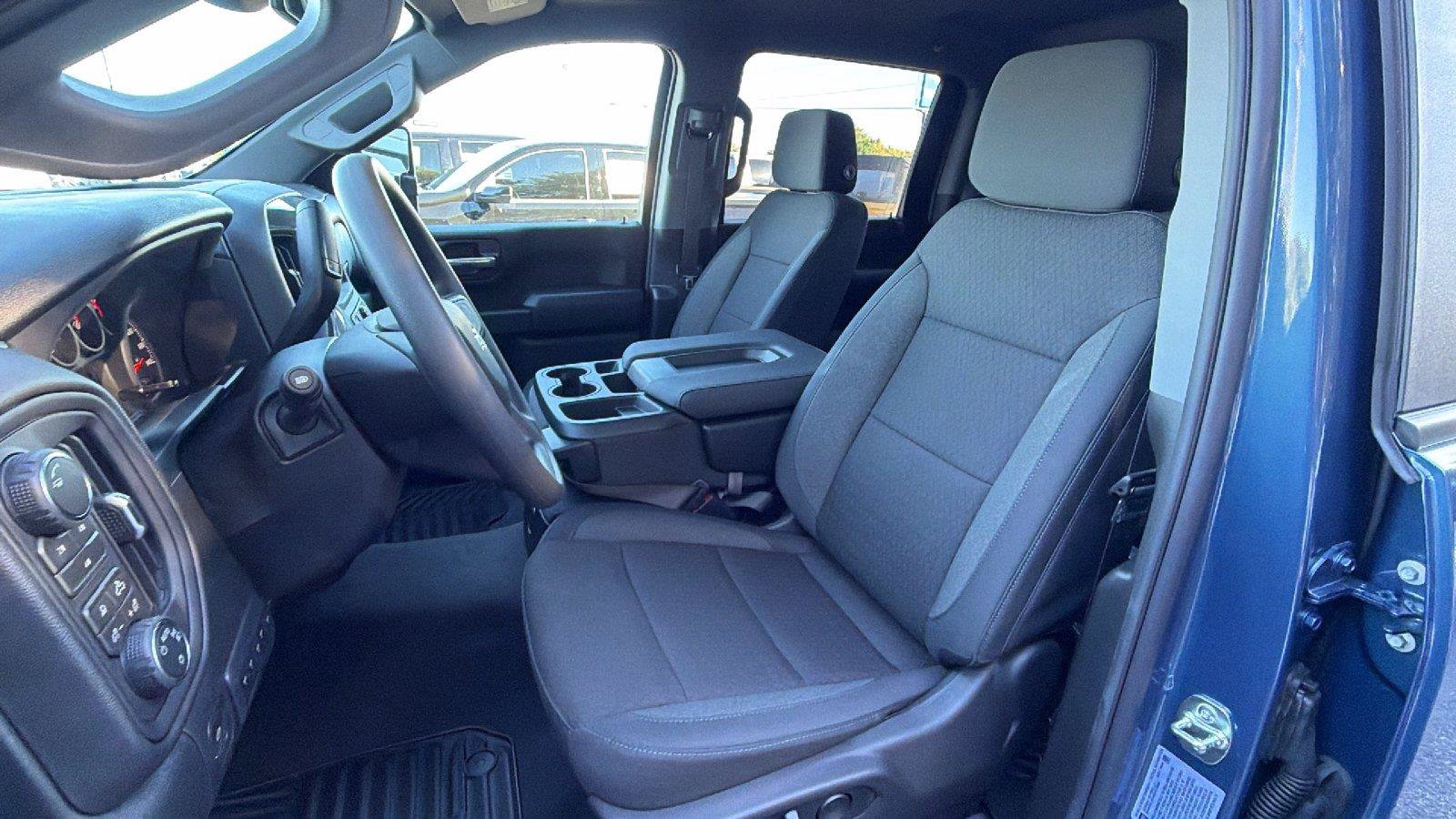 New 2026 Chevrolet Silverado 2500 Custom w/ Custom Value Package AWD/4WD image 4