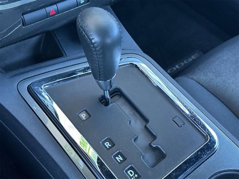 Used 2013 Dodge Challenger SXT image 21