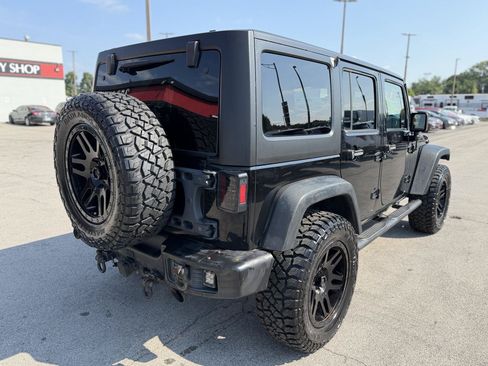 Used 2017 Jeep Wrangler Unlimited Sport w/ Quick Order Package 24S AWD/4WD image 3