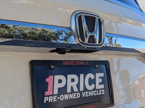 Used 2018 Honda Odyssey LX image 3