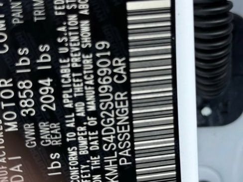 Used 2025 Hyundai Elantra SEL FWD image 41